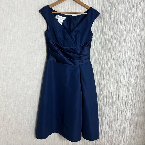 David’s Bridal Navy Blue Ruched Satin Midi Dress size 4 - Picture 1 of 4